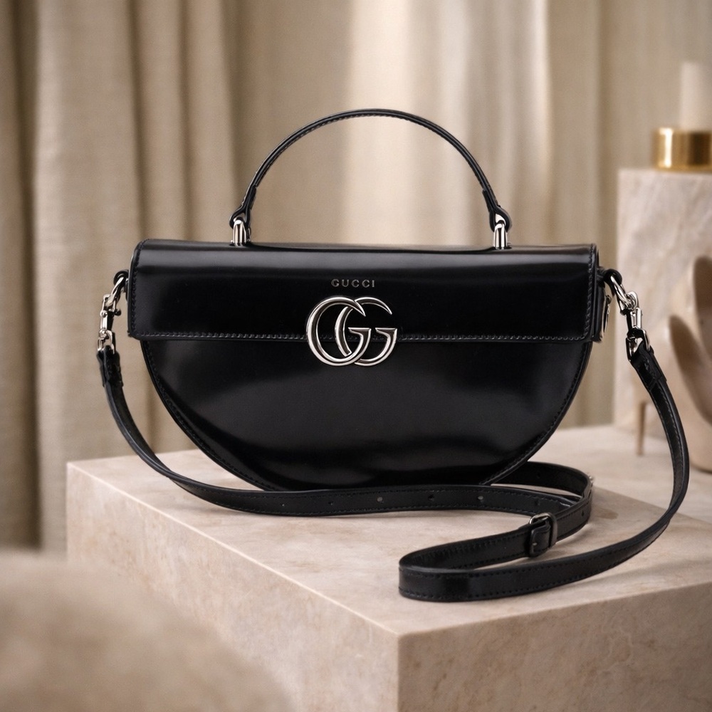 Elegant Black Leather Shoulder Bag